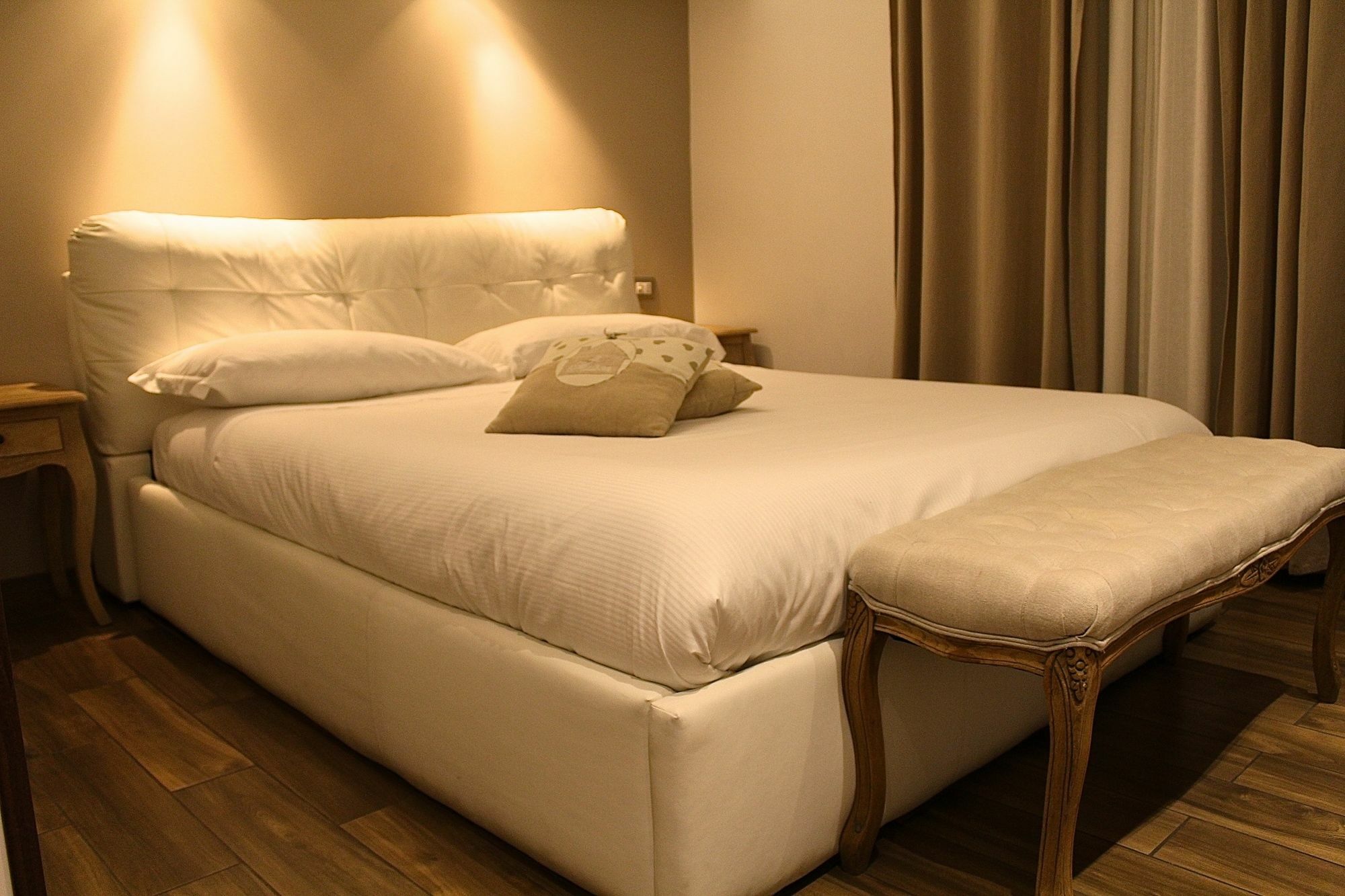 Roman Royal Rooms Bagian luar foto